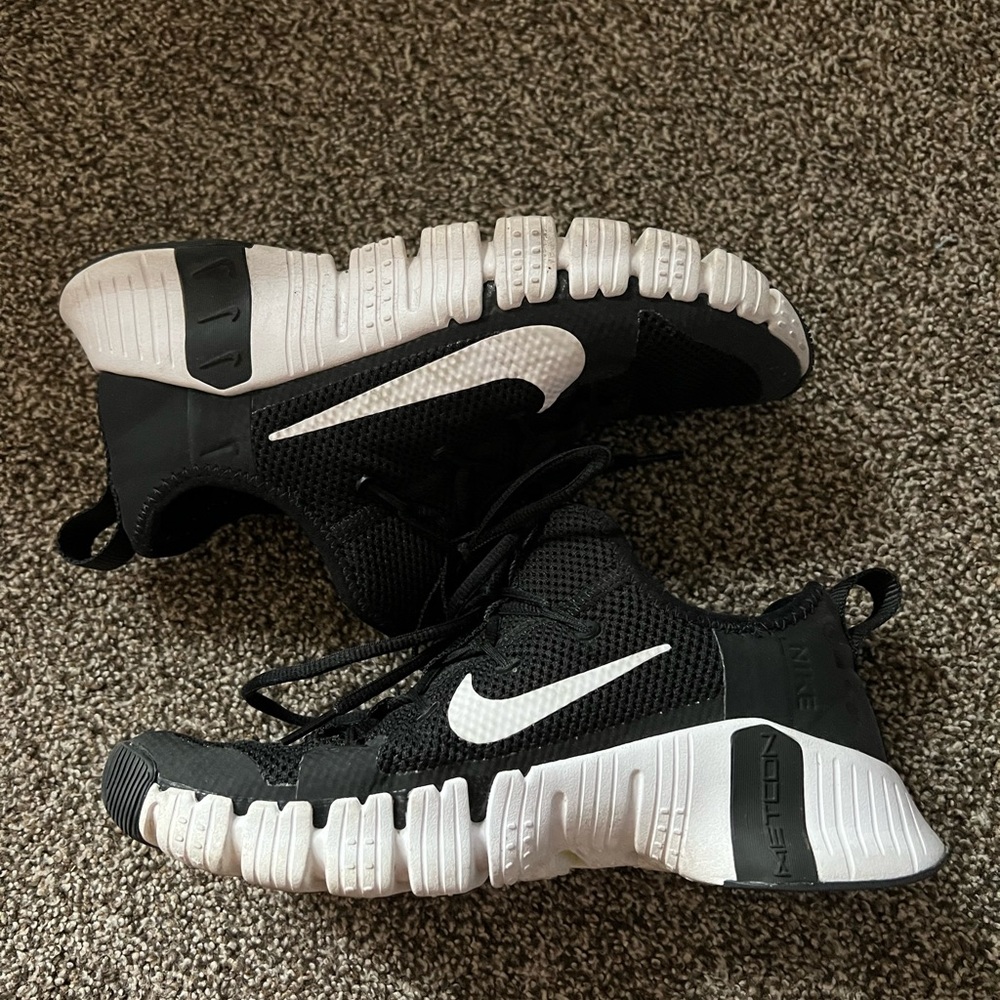 Nike Metcons - Black & White